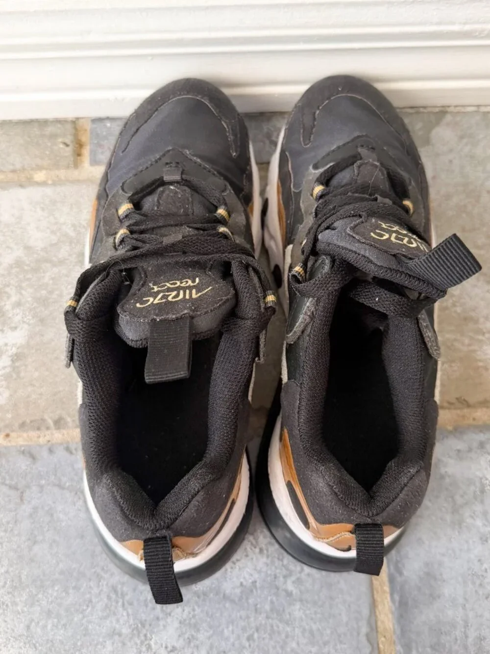 Nike Air Max 270 React Black Gold White Sneakers Youth 4.5Y Women’s Size 6